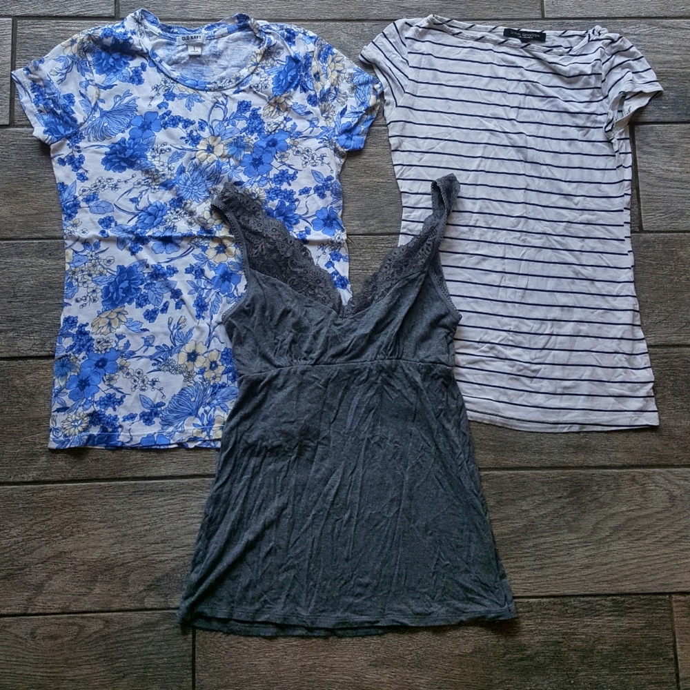 Size small bundle sale 🔥